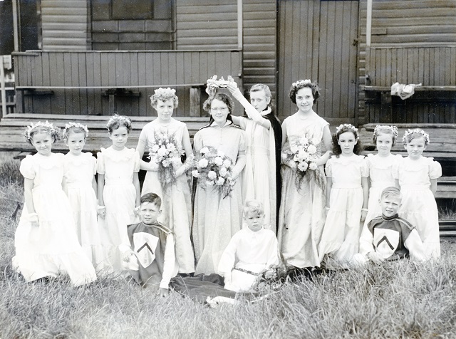 St Thomas Rose Queen Blackburn Times July 5 1957.jpg