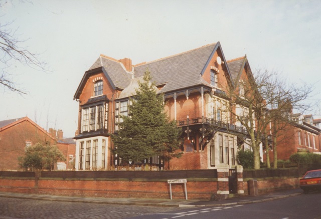 img841 Hillside, East Park Road Bburn 640px for CT.jpg