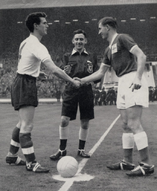 eng handshake.jpg
