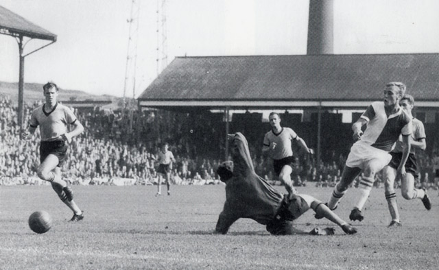 johnbyrom goal wolves sept 1964.jpg
