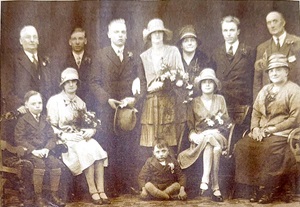 Family of fred cliffe 1.jpg