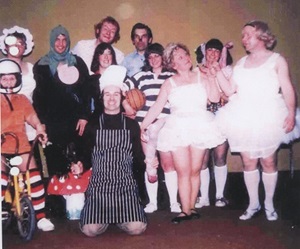 15 5th year leaving party 1977 015.jpg