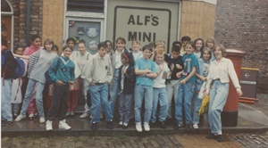 31 visit to Coronation Street 1989 033.jpg