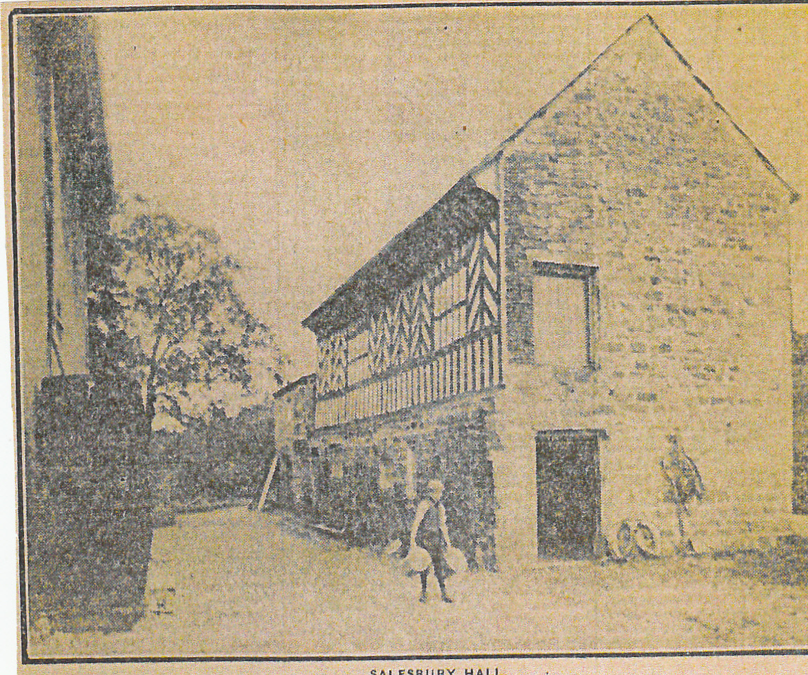 04 Courtyard Salesbury hall.jpg