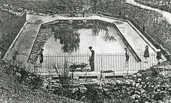 26 Paddling pool Row Lee Park.jpg
