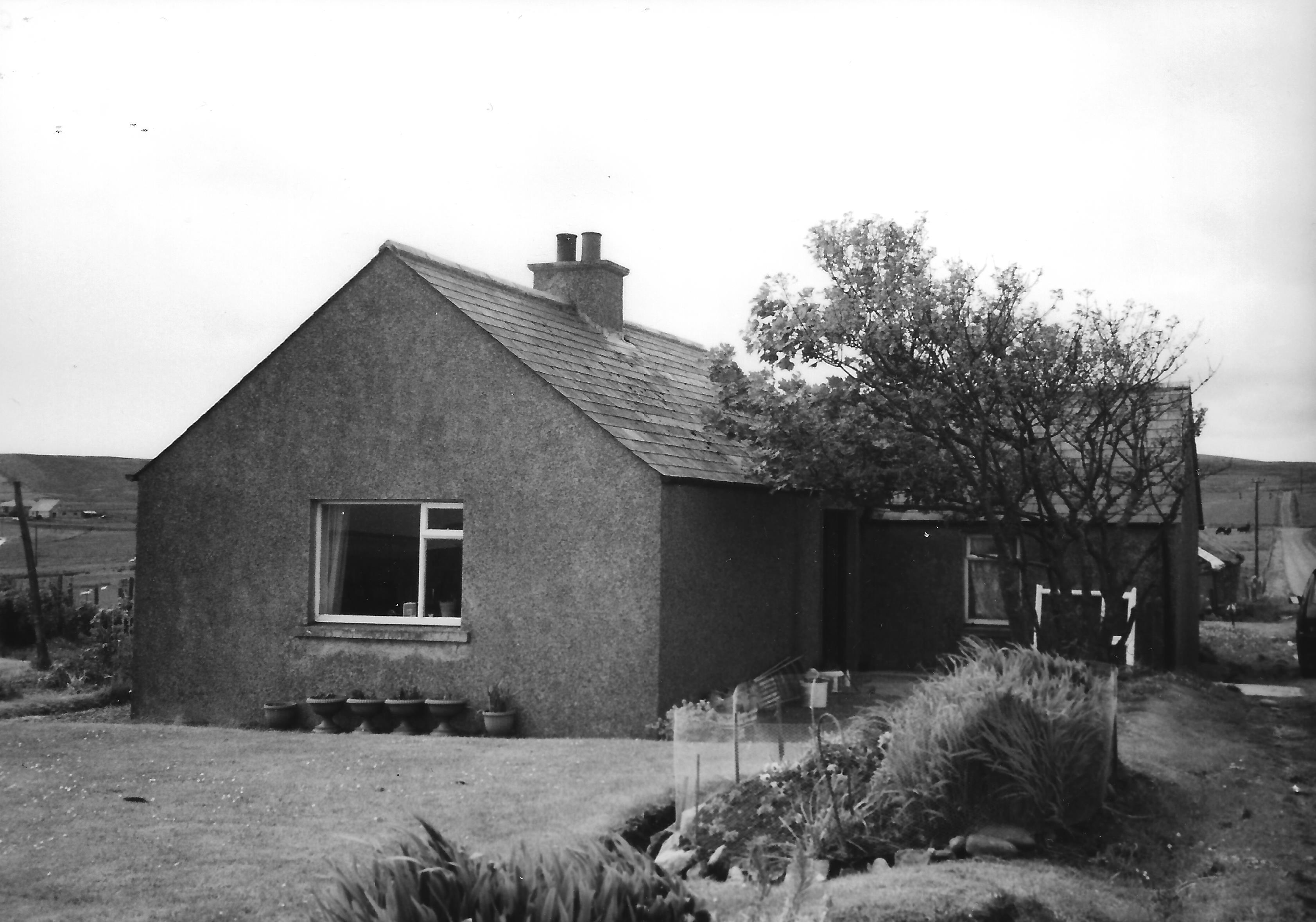 Cot of Roadside, Smoogro, Orphir.jpg