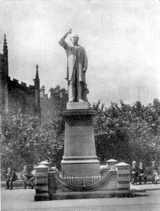 gladstone statue.jpg