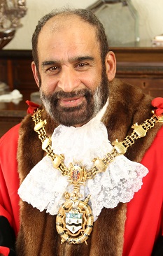 Mayor Official Hussain Akhtar 2016 17 640 cropped.jpg