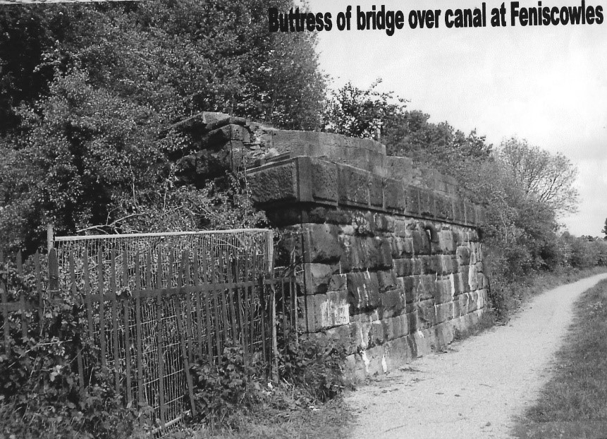 004 Butress of Bridge Feniscowles.jpg
