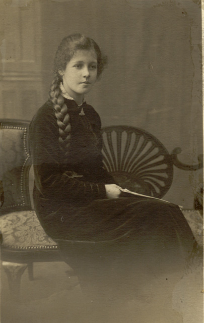 Annie Rhodes Dewhurst.jpg