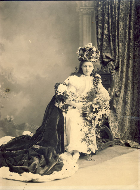 May Queen1 1900.jpg