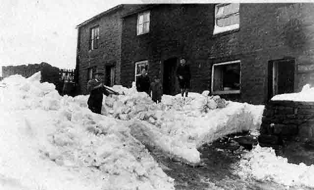jT0108-Higher-Hill-Cottages.jpg