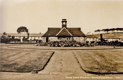 Roe Lee Park Pavillion.jpg