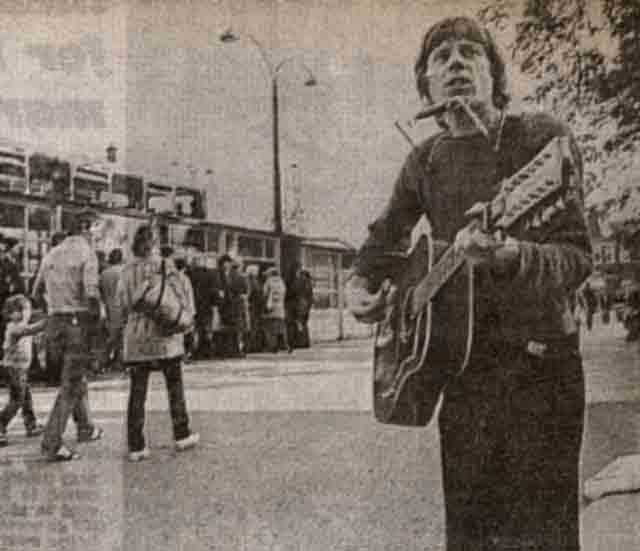 mike wilsh busking.jpg