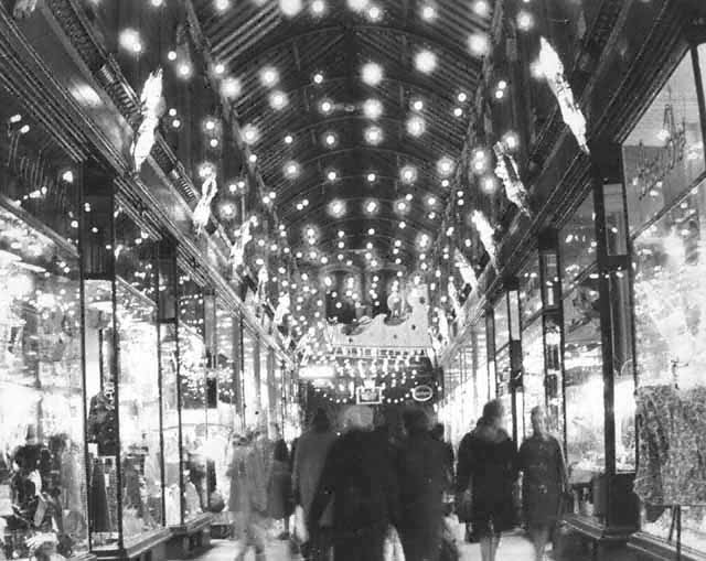 jb09701 Thwaites Arcade.jpg