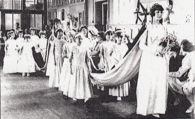 36b mill Hill St Aidans rose queen.jpg